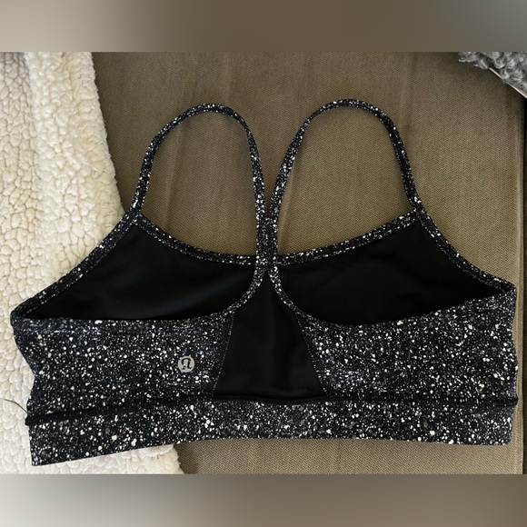 RARE Lululemon Flow Y Sports Bra - Picture 2 of 2